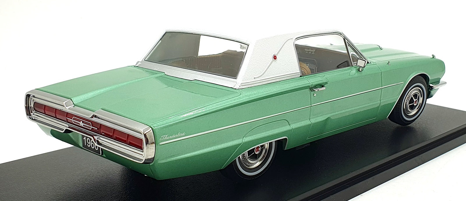 KK Scale 1/18 Scale KKDC181383 - 1966 Ford Thunderbird Landau Coupe - Met. Green