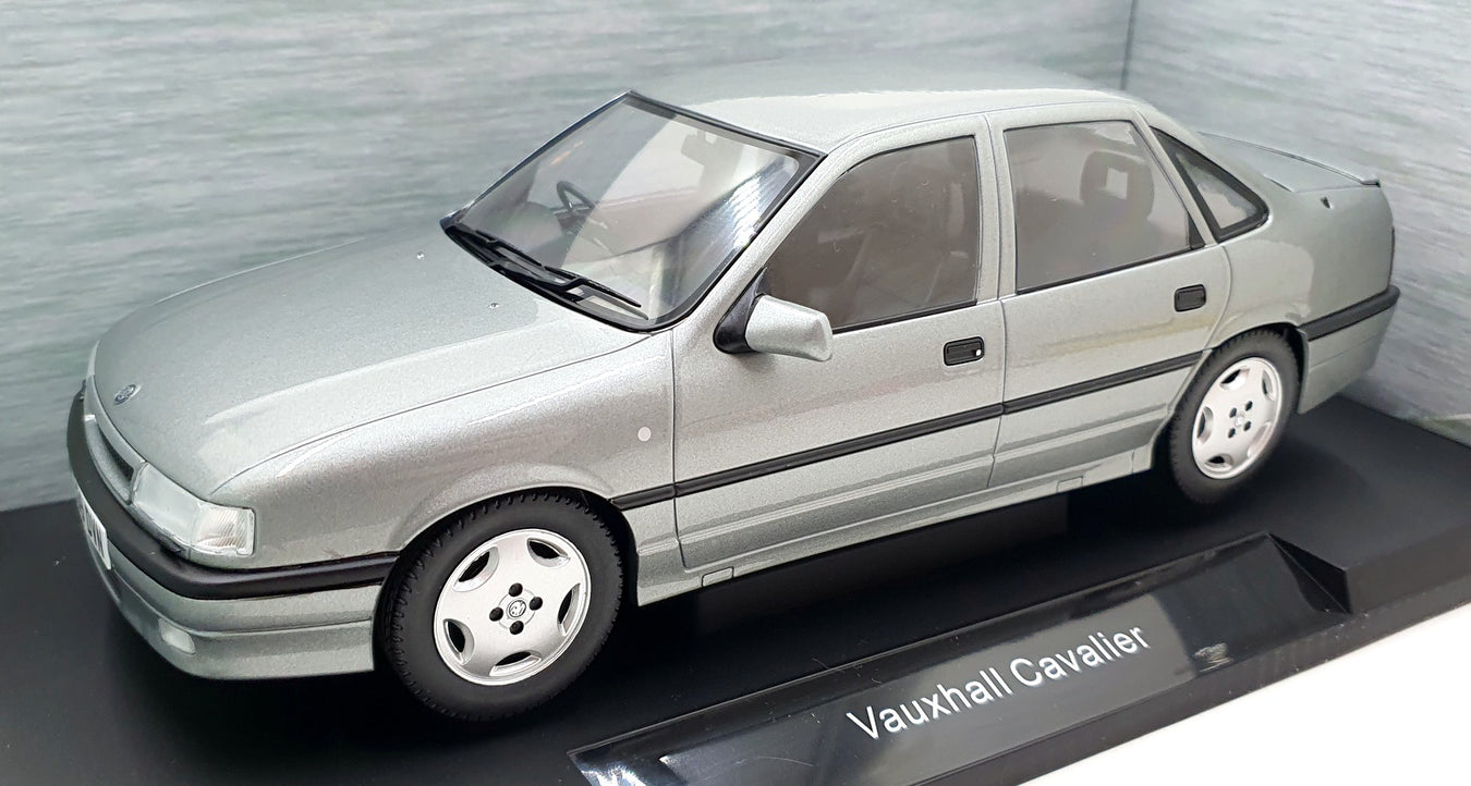 1/18 Scale Model Cars