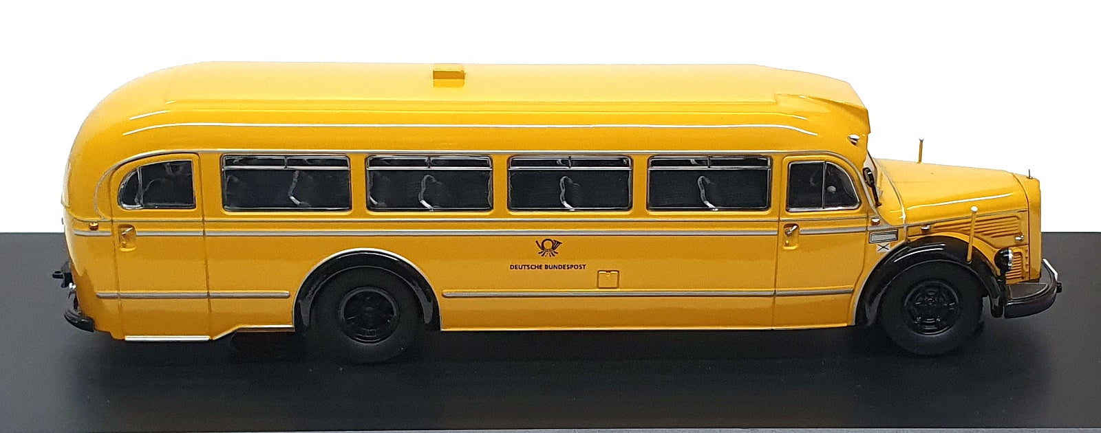 Schuco 1/43 Scale 006730 - Mercedes Benz O 6600 Bus Deutsche Post - Dk. Yellow