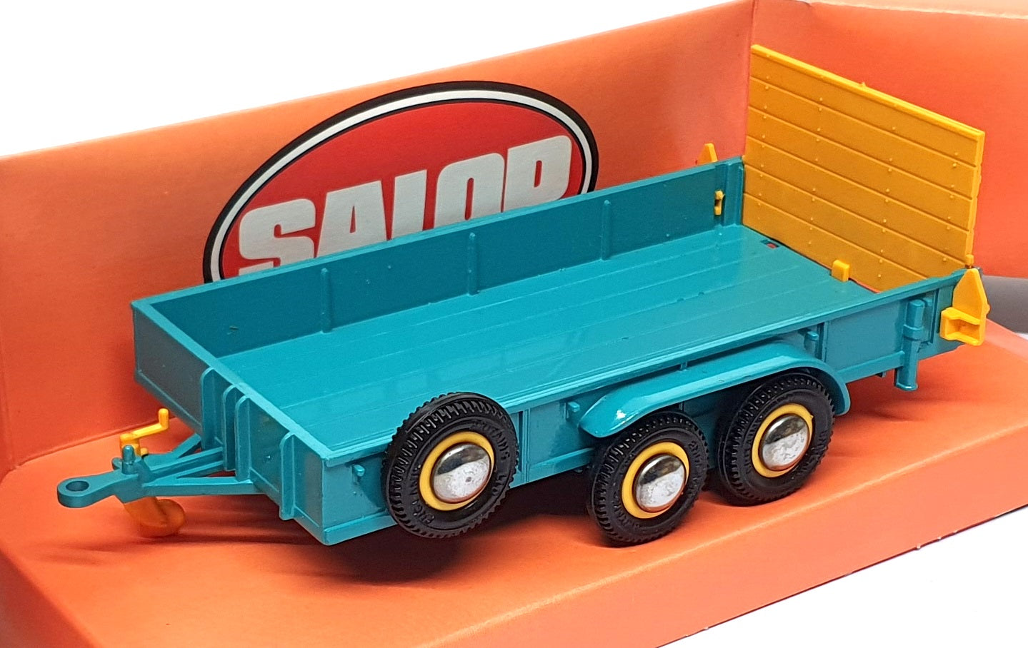 Britains Farm 1/32 Scale 9533 - Salop Low Loader - Turquoise/Yellow