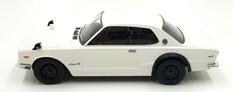 Triple9 1/18 Scale Diecast T9-1800181 - Nissan Skyline GT-R KPGC10 - White