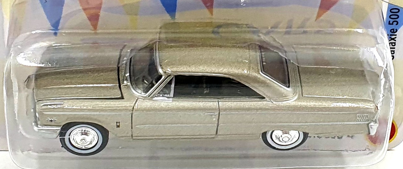 Johnny Lightning 1/64 JLMC028 - 1963 Ford Galaxie 500 - Champagne