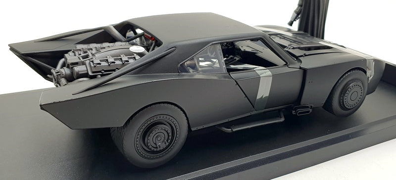 Jada 1/18 Scale 32504 - The Batman And Batmobile With Lights