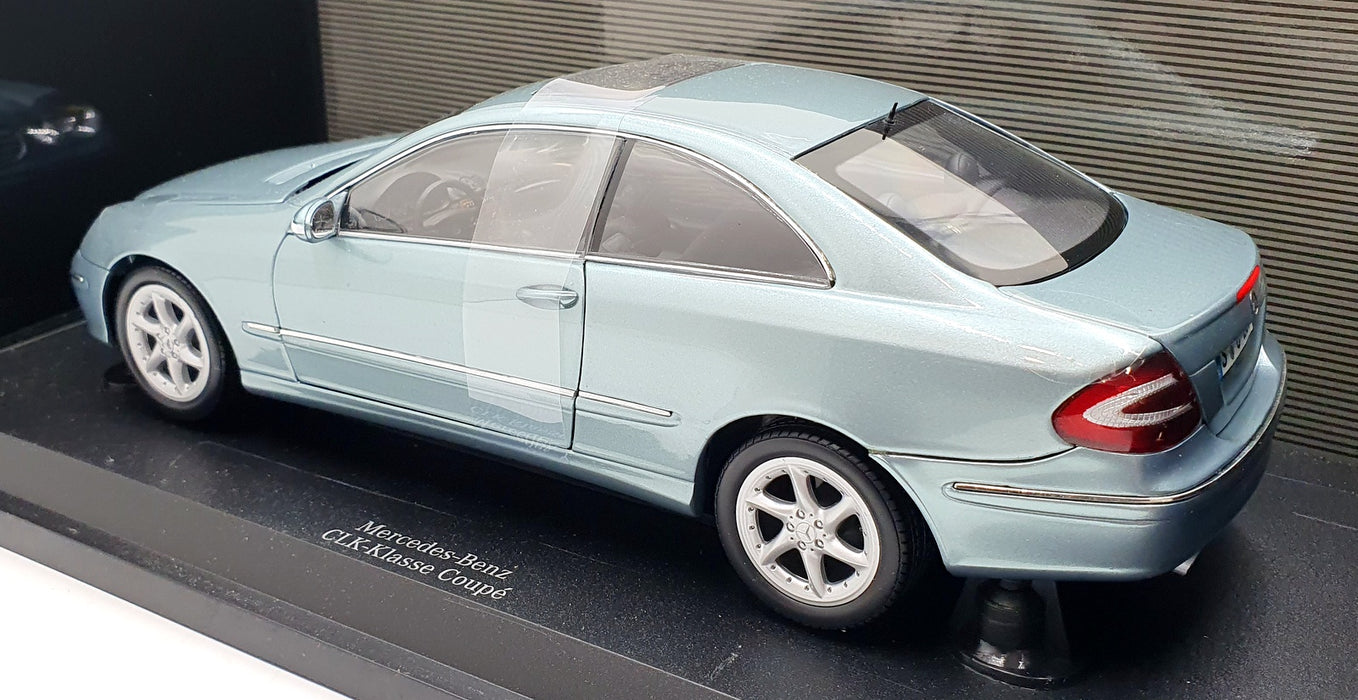 Kyosho 1/18 Scale B6 696 2192 - Mercedes Benz CLK Klasse Coupe - Light Blue