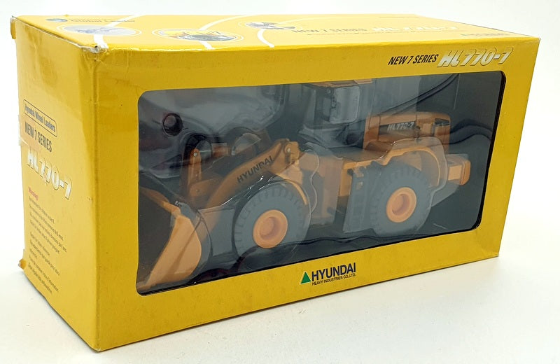 Unknown Brand 1/40 Scale 16124B - Hyundai 7 Series HL770-7 Dump Truck
