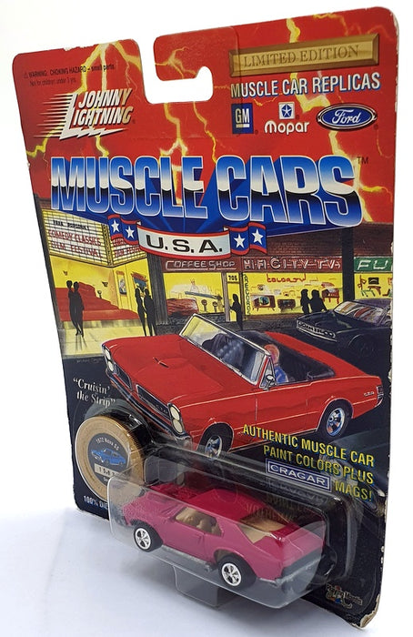 Johnny Lightning 1/64 Scale 200-130 - Muscle Cars 1972 Chevrolet Nova SS - Pink