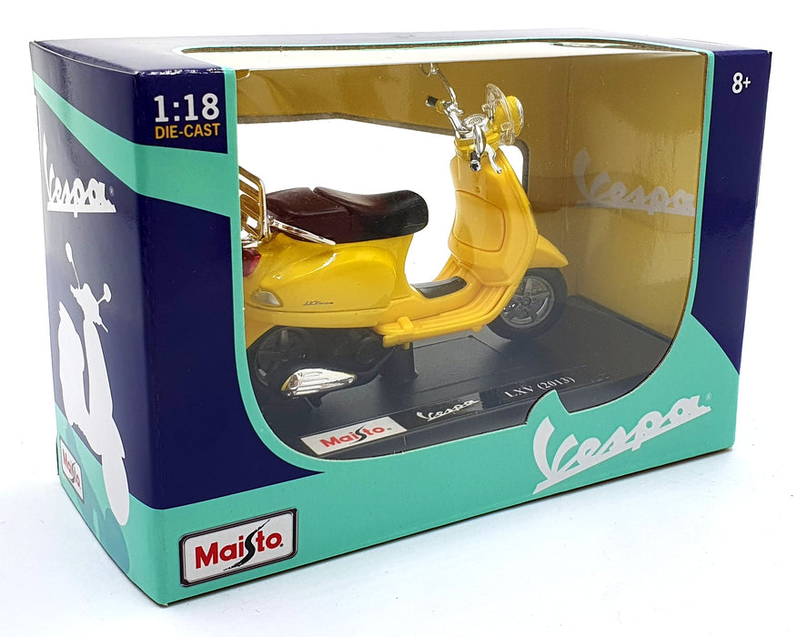 Maisto 1/18 Scale 39540 - 2013 Vespa LXV Moped - Yellow