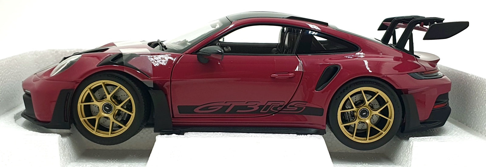 Norev 1/18 Scale Diecast 187370 2022 Porsche 911 GT3 RS Weissach Pack Star Ruby