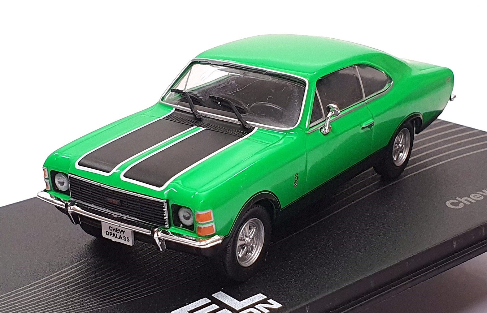 Altaya 1/43 Scale Diecast OC01A - 1968-69 Chevrolet Opala - Green/Black