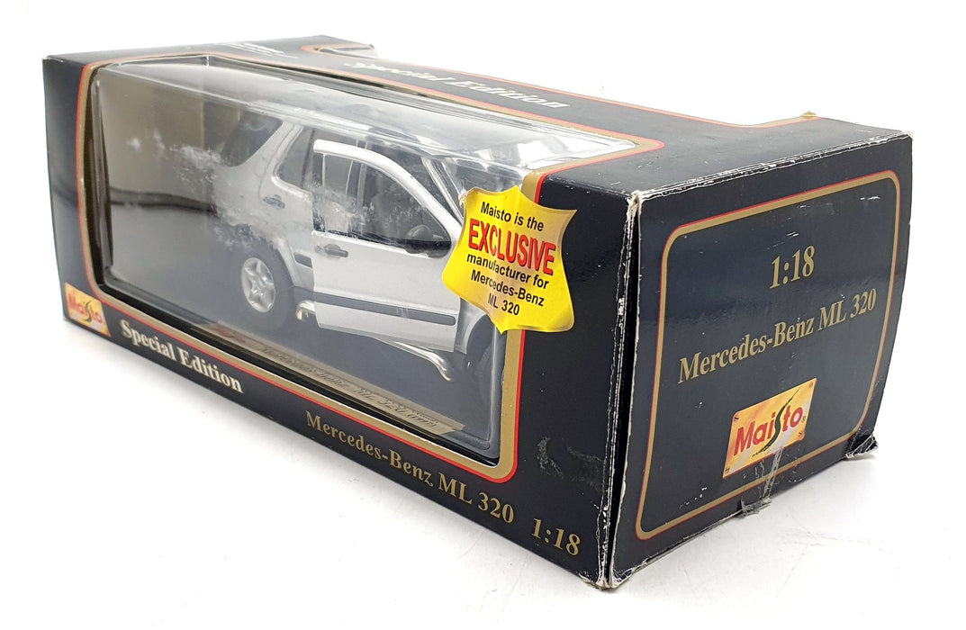 Maisto 1/18 Scale Diecast 31847 - Mercedes ML320 1997 - Silver