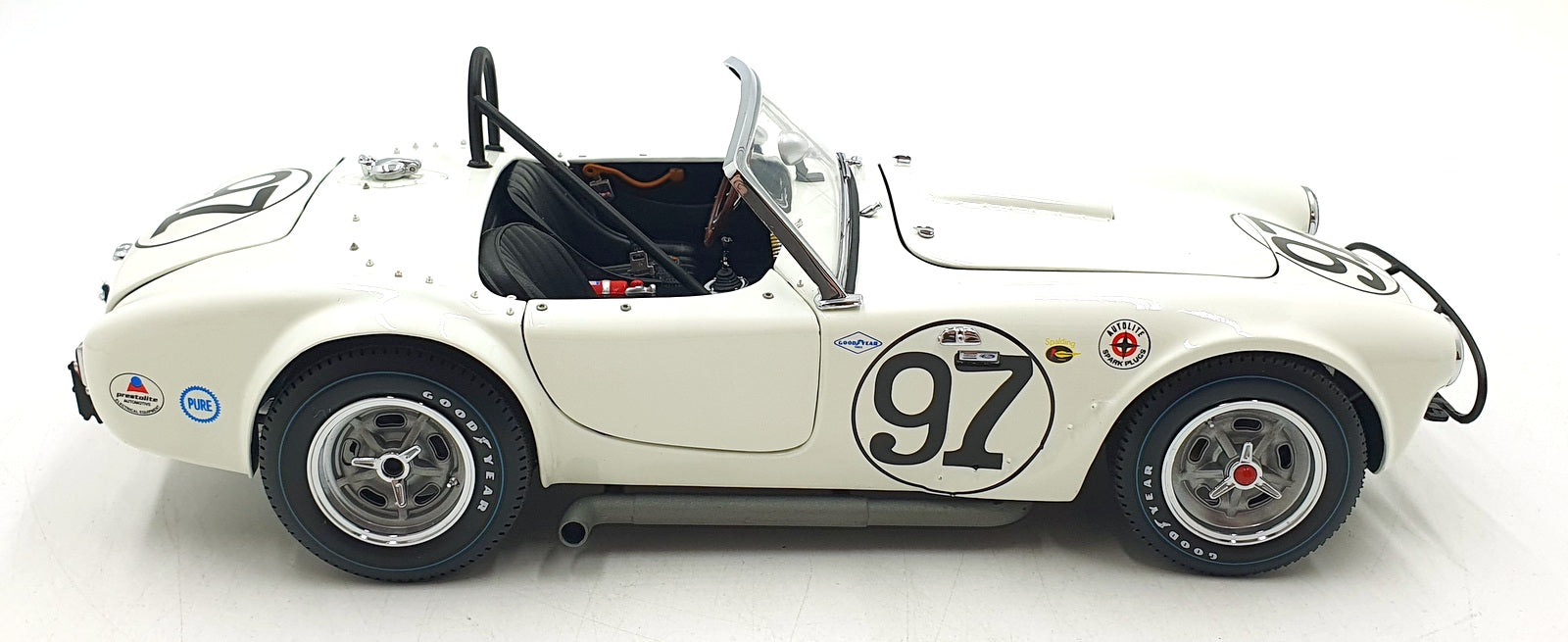Exoto 1/18 Scale Diecast 18130 - AC Cobra 289 #97 - White