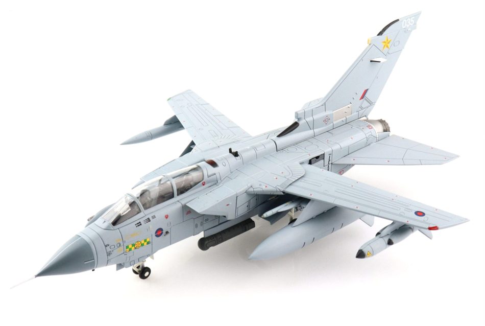 Hobby Master 1/72 Scale HA6708 - Tornado GR.4 Operation Ellamy ZA542 Italy 2011