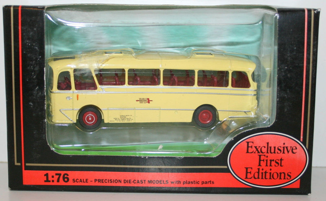 EFE 1/76 Scale Diecast 12112 - Harrington Cavalier Wallace Arnold