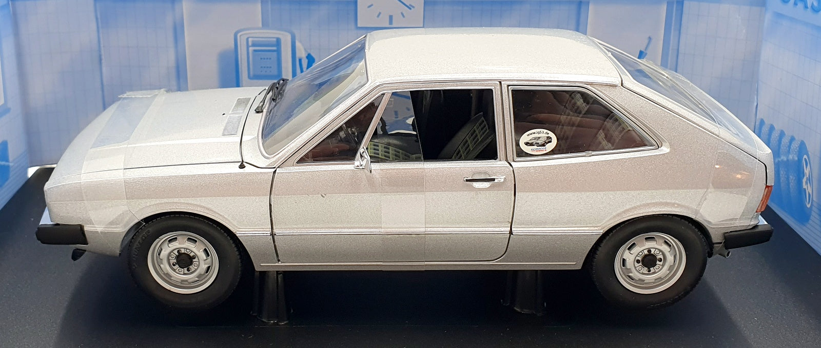 Revell 1/18 Scale Diecast 08833 - VW Scirocco GTI - Silver