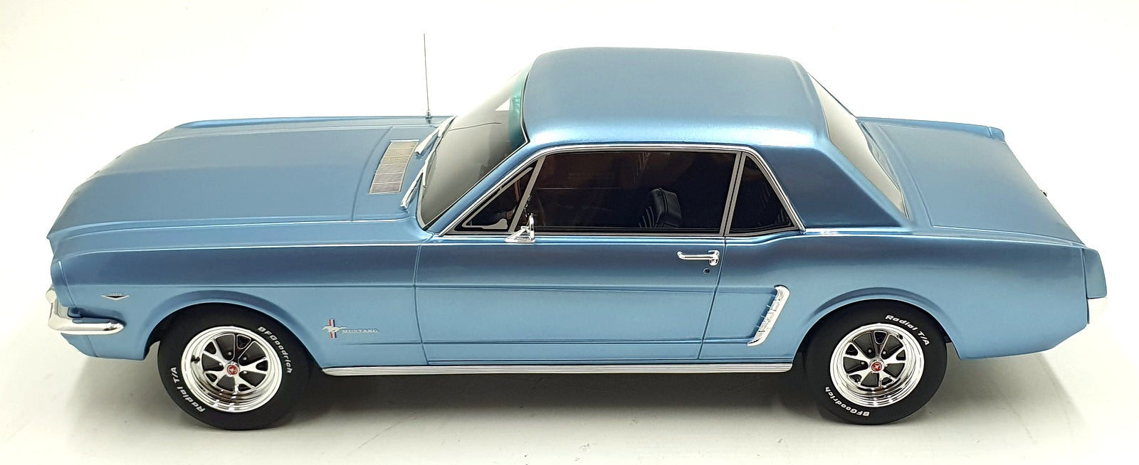 OTTO 1/12 Scale Resin G089 - Ford Mustang V8 Hardtop - Blue 