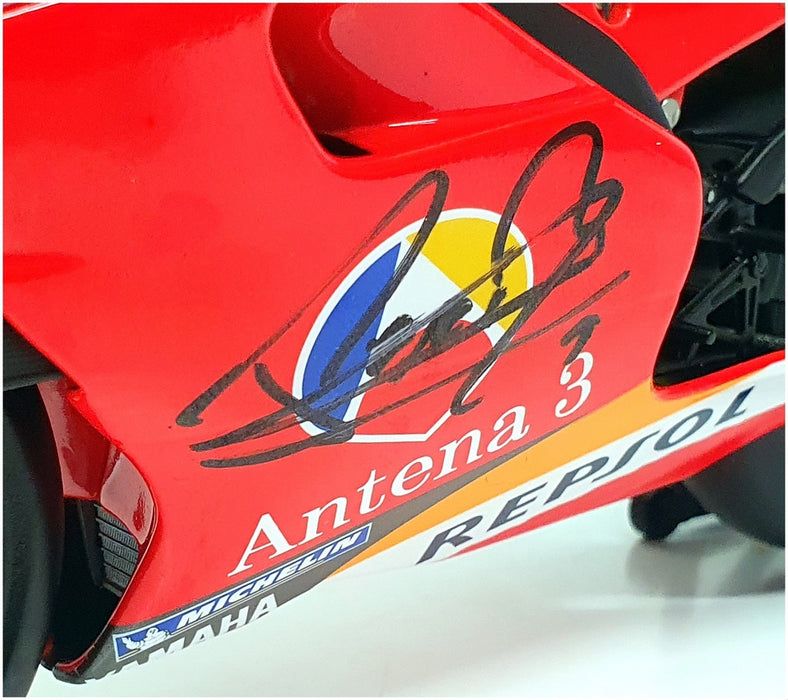 Minichamps 1/12 Scale 122 026320 - Yamaha YZR 500 Riba MotoGP 2002 - Signed