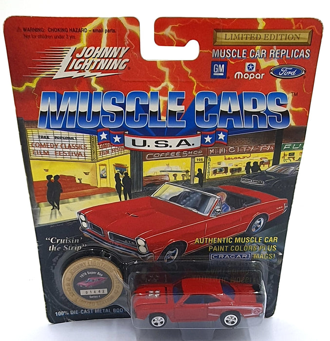 Johnny Lightning 1/64 Scale 200-140 - Muscle Cars 1970 Plymouth Super Bee - Red