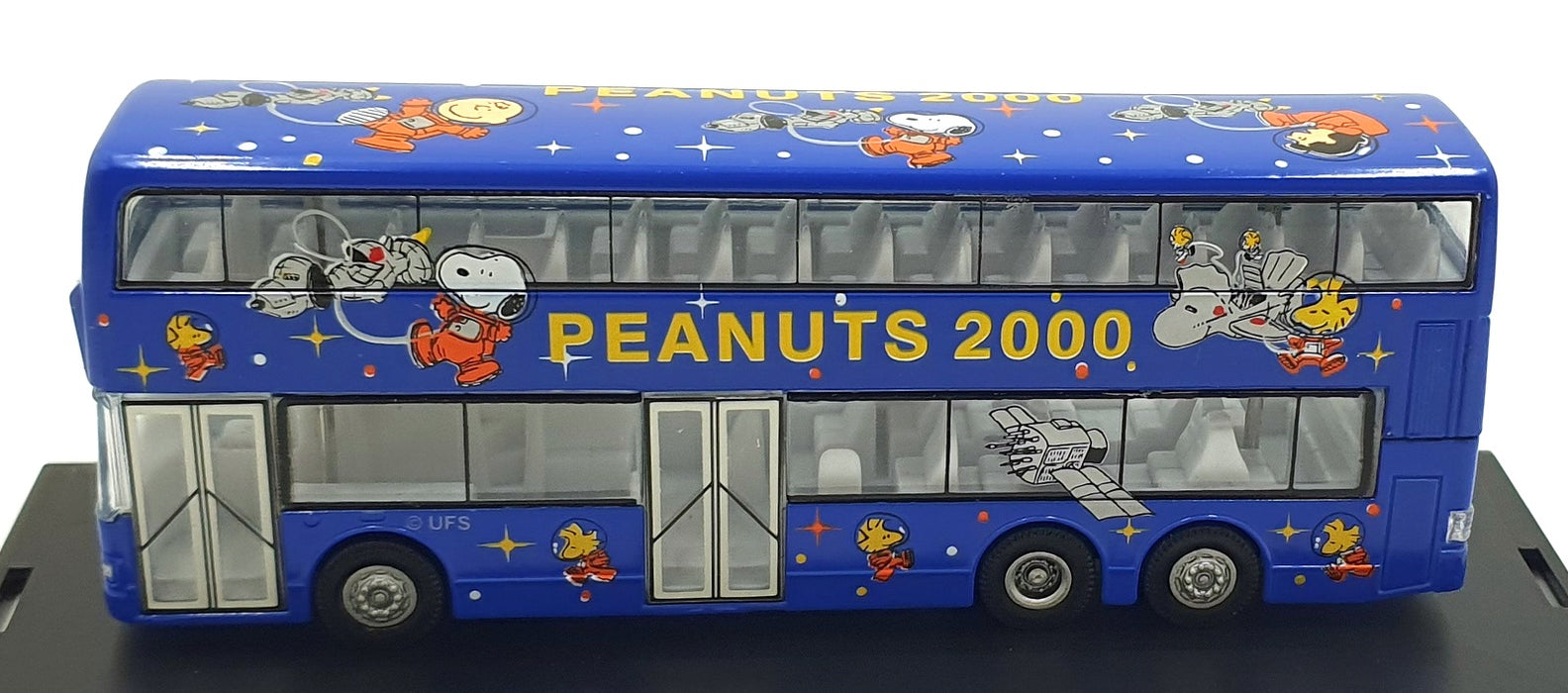Sun Hing Toys 1/76 Scale SY71291E - 2000's Peanuts Jumbo Bus Pull Back