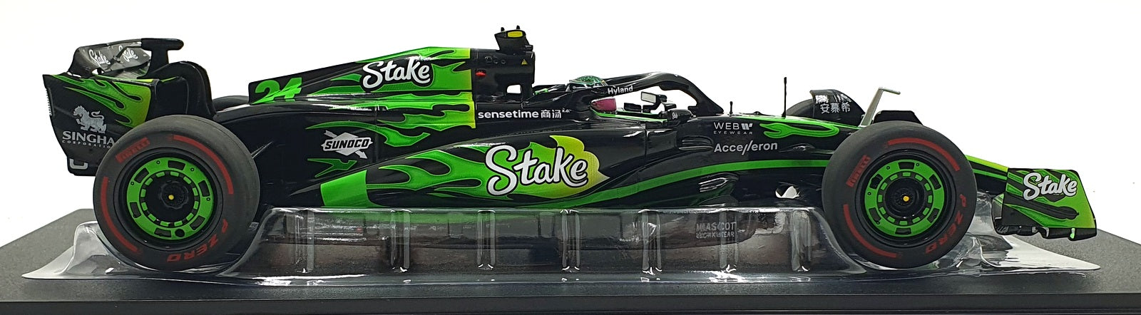 Solido 1/18 Scale Diecast S1814103 Kick Sauber F1 Team C44 #24 Las Vegas GP Zhou