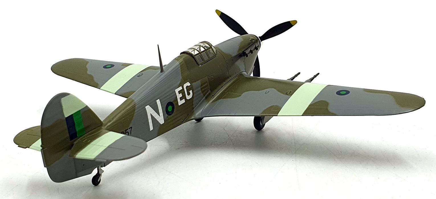 Easy Model 1/72 Scale 37270 "Hurricane" MkII/Trop 34 Sqn India WWII Aircraft '44