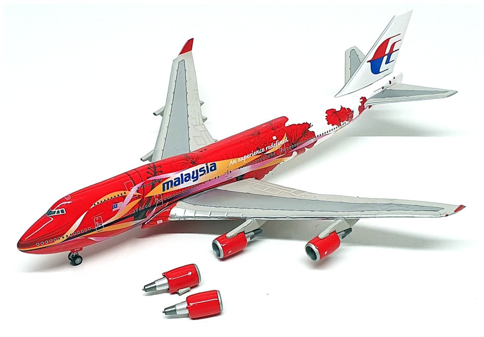 Phoenix 1/300 Scale PH01MAL - Boeing 747 Aircraft Malaysia Airlines 9M-MPD
