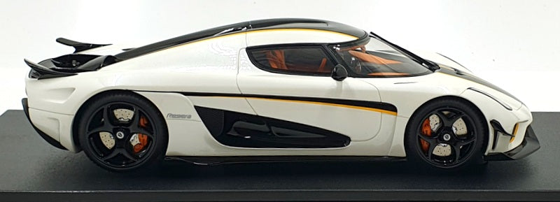 GT Spirit 1/18 Scale Resin GT391 - Koenigsegg Regera - White/Black