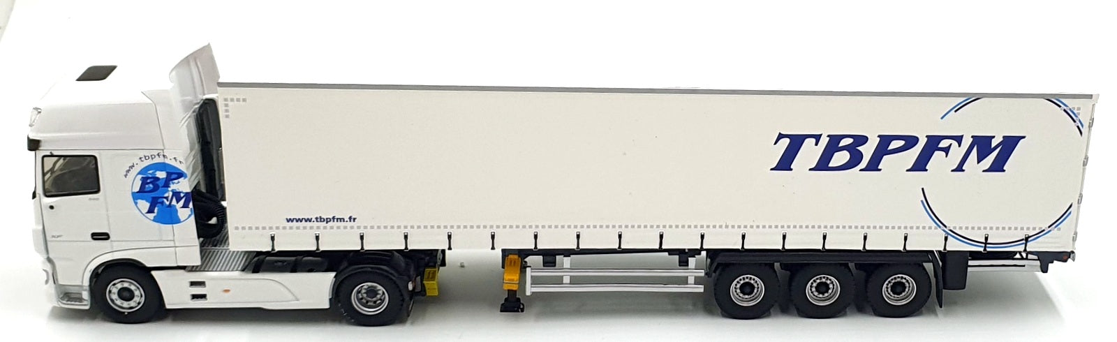 Eligor 1/43 Scale 116447 - DAF XF Euro 6 Super Space Cab Tautliner TBPFM