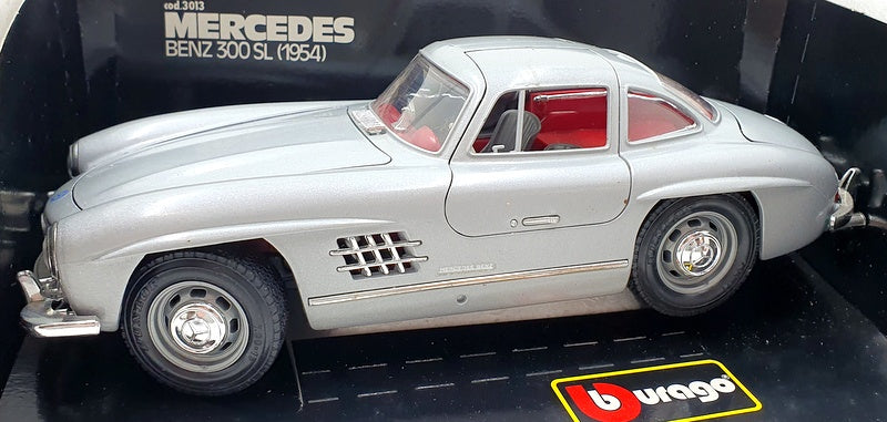 Burago 1/18 Scale Diecast 3013 - 1954 Mercedes Benz 300 SL - Silver