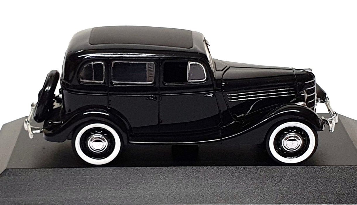 IST Models 1/43 Scale Diecast IST112 - 1942 Gaz 11-73 - Black