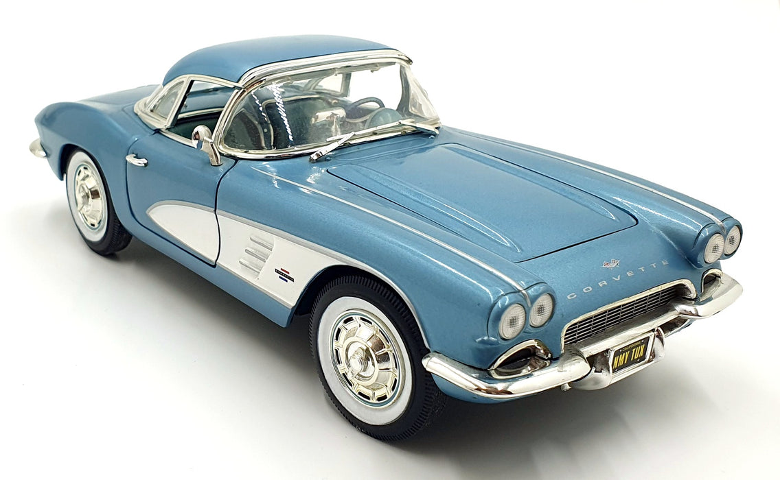 Ertl 1/18 Scale Diecast 14126N - 1961 Chevrolet Corvette - Blue/White