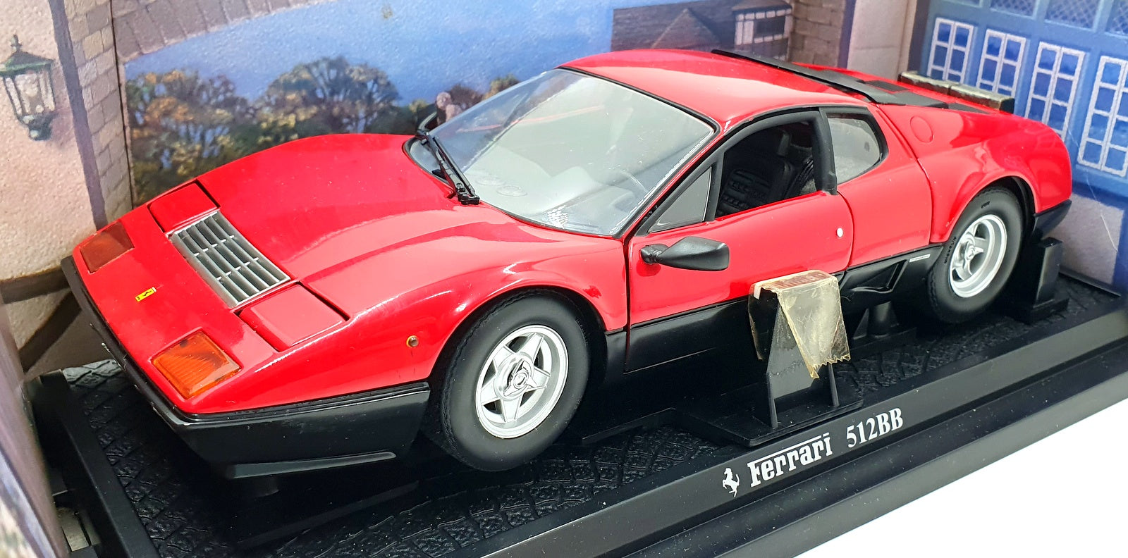 Kyosho 1/18 Scale Diecast 08171R - Ferrari 512BB - Red