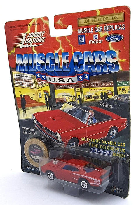 Johnny Lightning 1/64 Scale 200-140 - Muscle Cars 1970 Plymouth Super Bee - Red