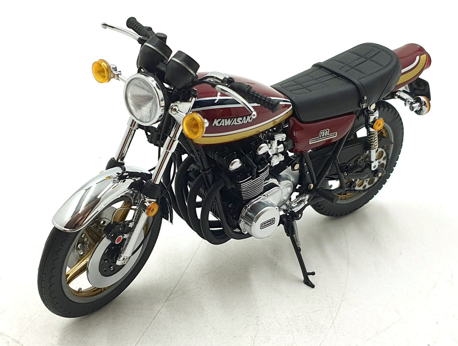 Milestone 1/12 Scale BK130 - Kawasaki ZII 750 Double Overhead Camshaft - Red