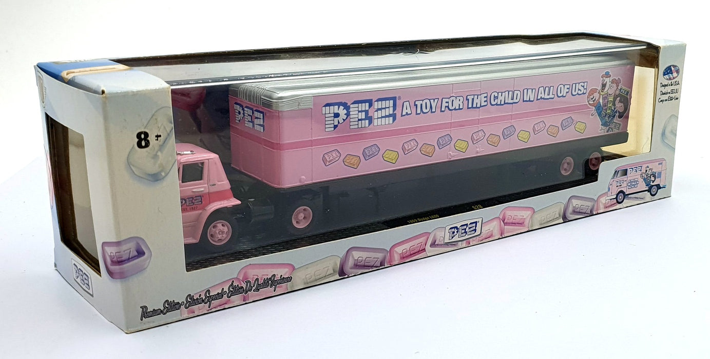 Castline M2 Machines 1/64 Scale S28 - 1969 Dodge L600 & 1960 VW Delivery Van