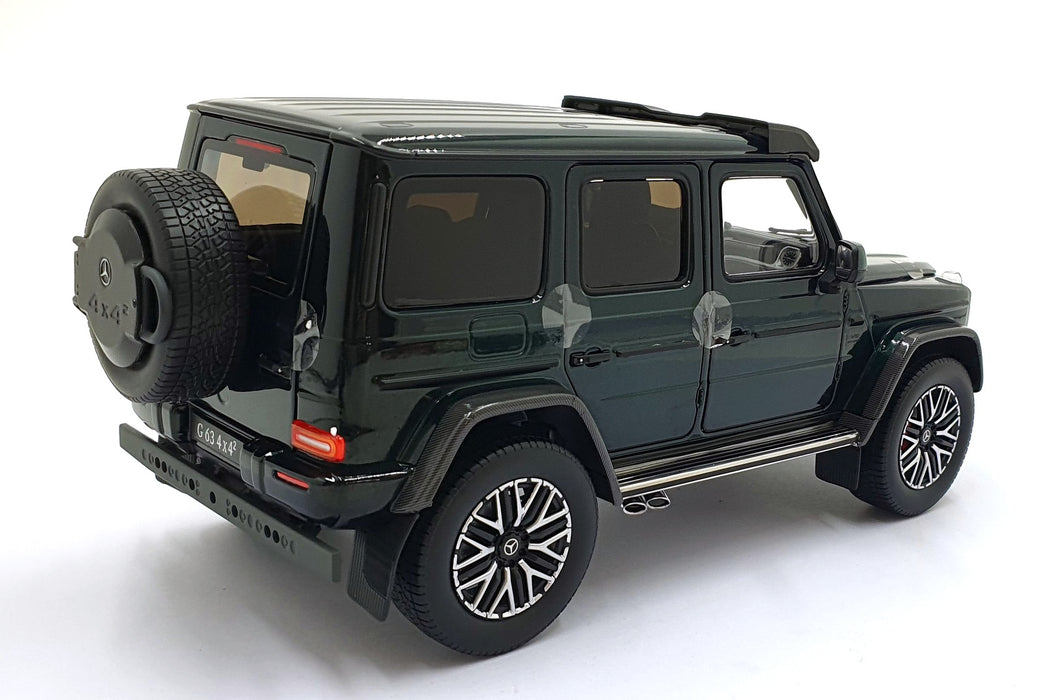 IScale 1/18 Scale Diecast 18316 - Mercedes-AMG G63 4x4 - Dark Green