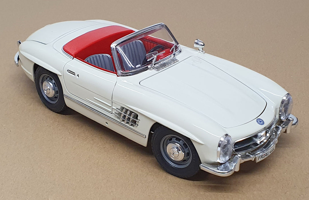 Burago 1/18 Scale 3023 - 1957 Mercedes Benz 300SL Roadster - Ivory