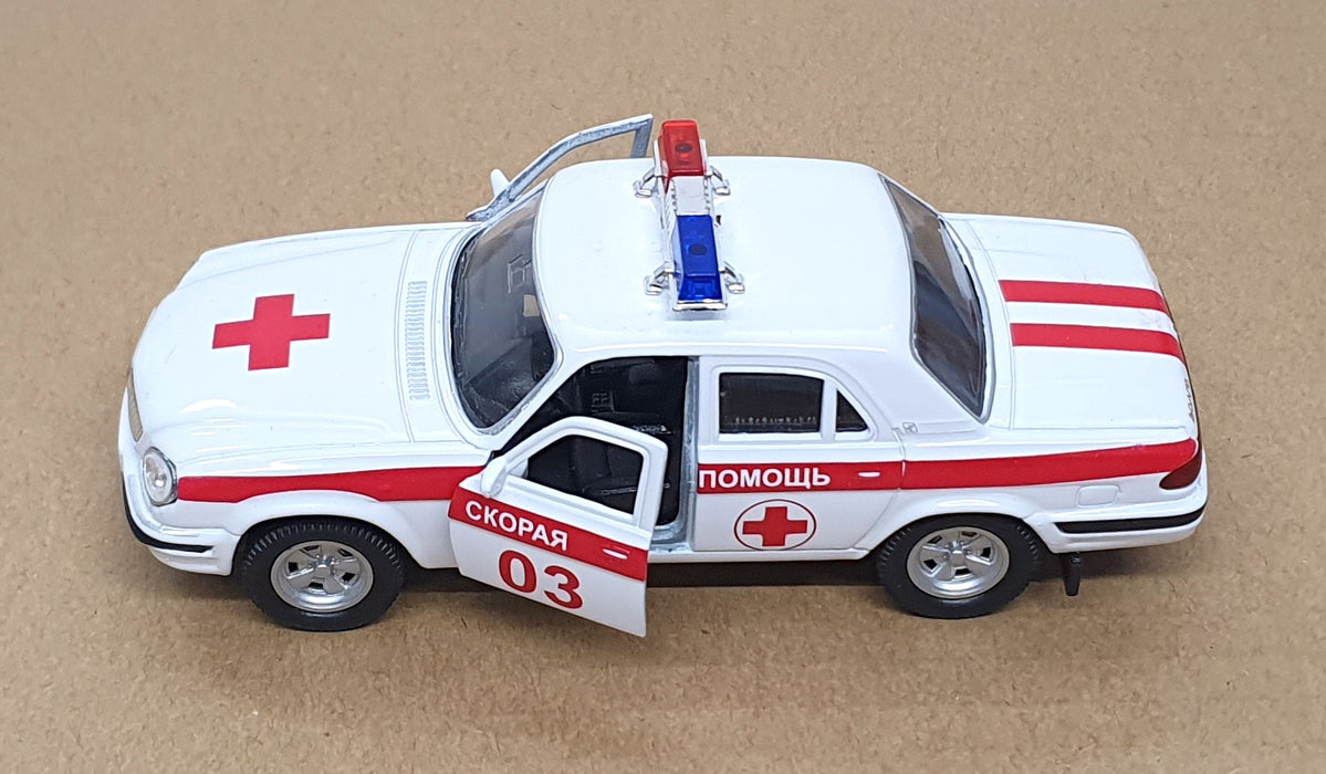 Welly 1/43 Scale Pull Back & Go 4066 - Bonra 31105 Russian Ambulance - White/Red