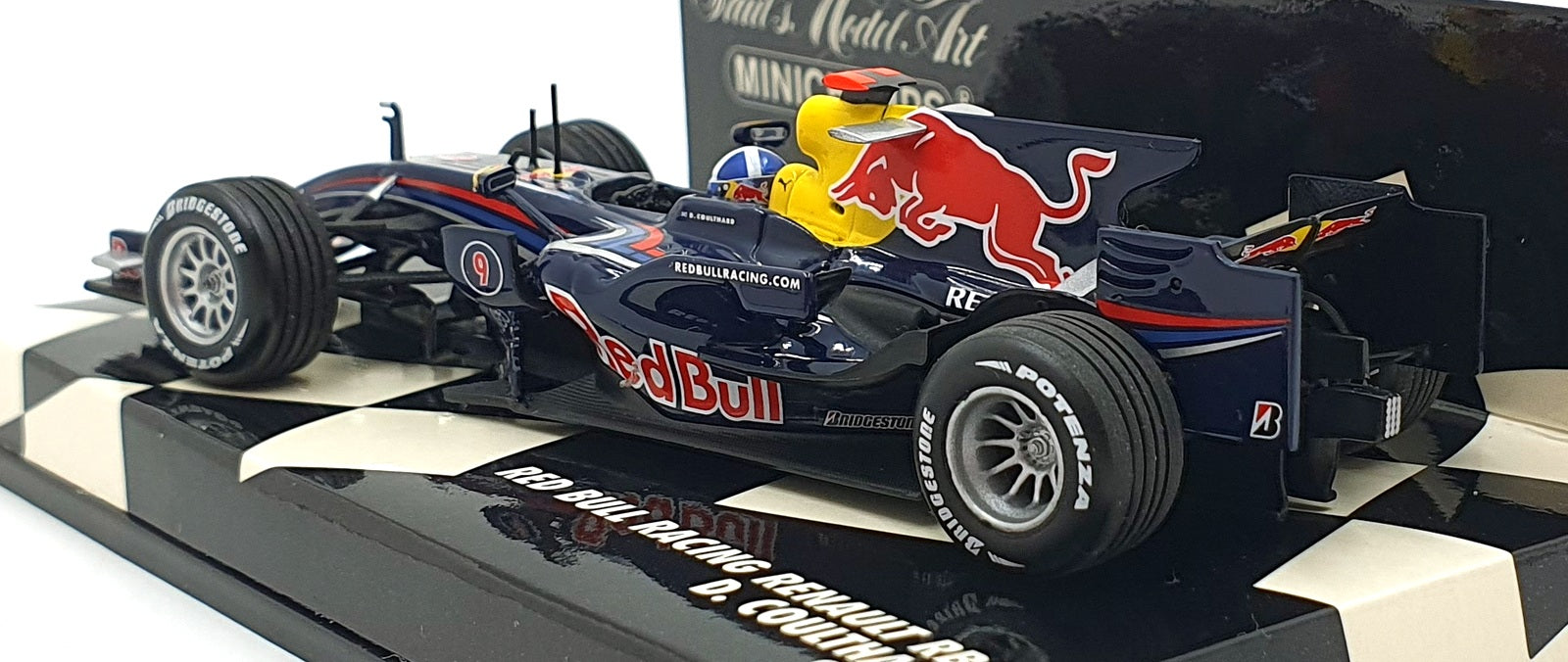 Minichamps 1/43 Scale 400 080009 - F1 Red Bull Renault RB4 #9 2008 - Coulthard