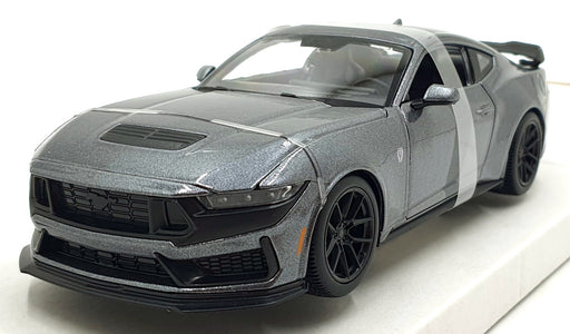 Maisto 1/24 Scale Diecast 32925 - 2024 Ford Mustang Dark Horse - Dark Grey