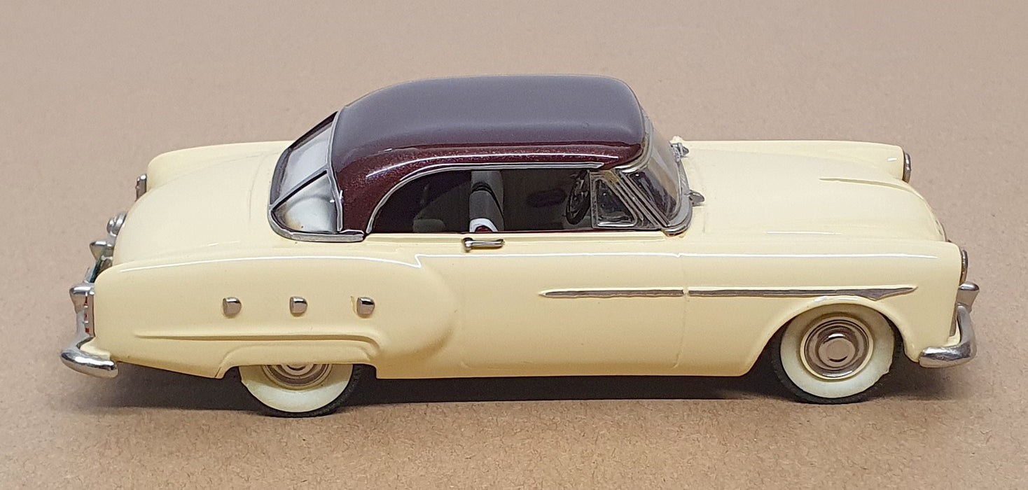 Madison Models 1/43 Scale Nr. 10 - 1951 Packard 250 Mayfair Hardtop