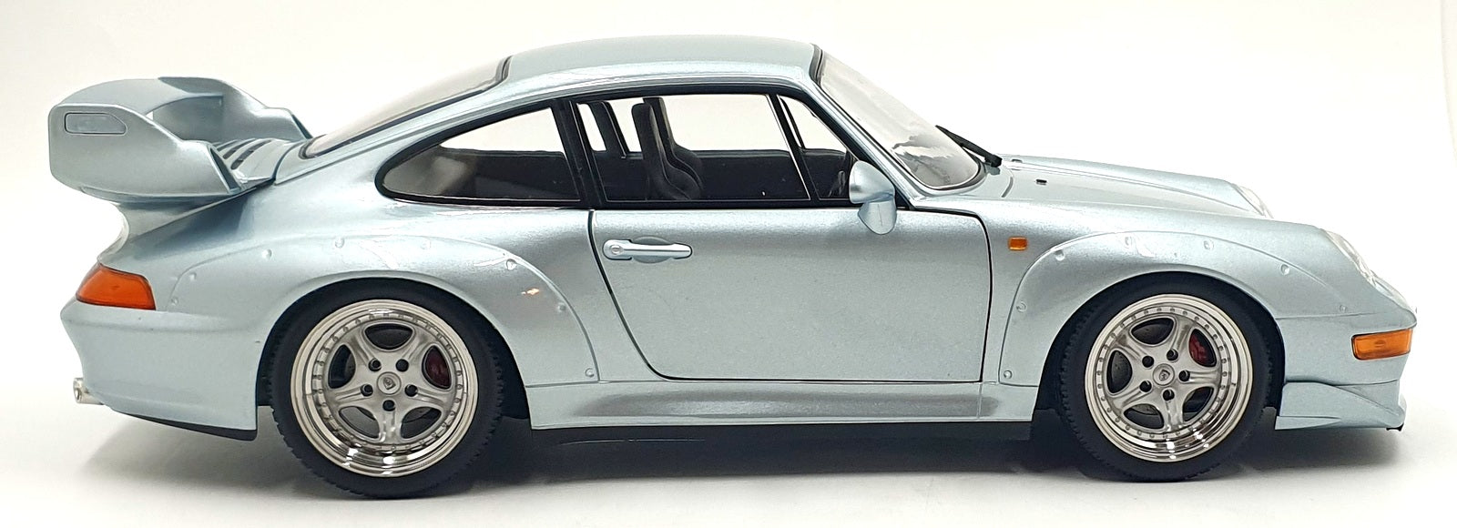 KK Scale 1/12 Scale KKDC120281S 1996 Porsche 911 993 GT2 Coupe Cerchi Speedline