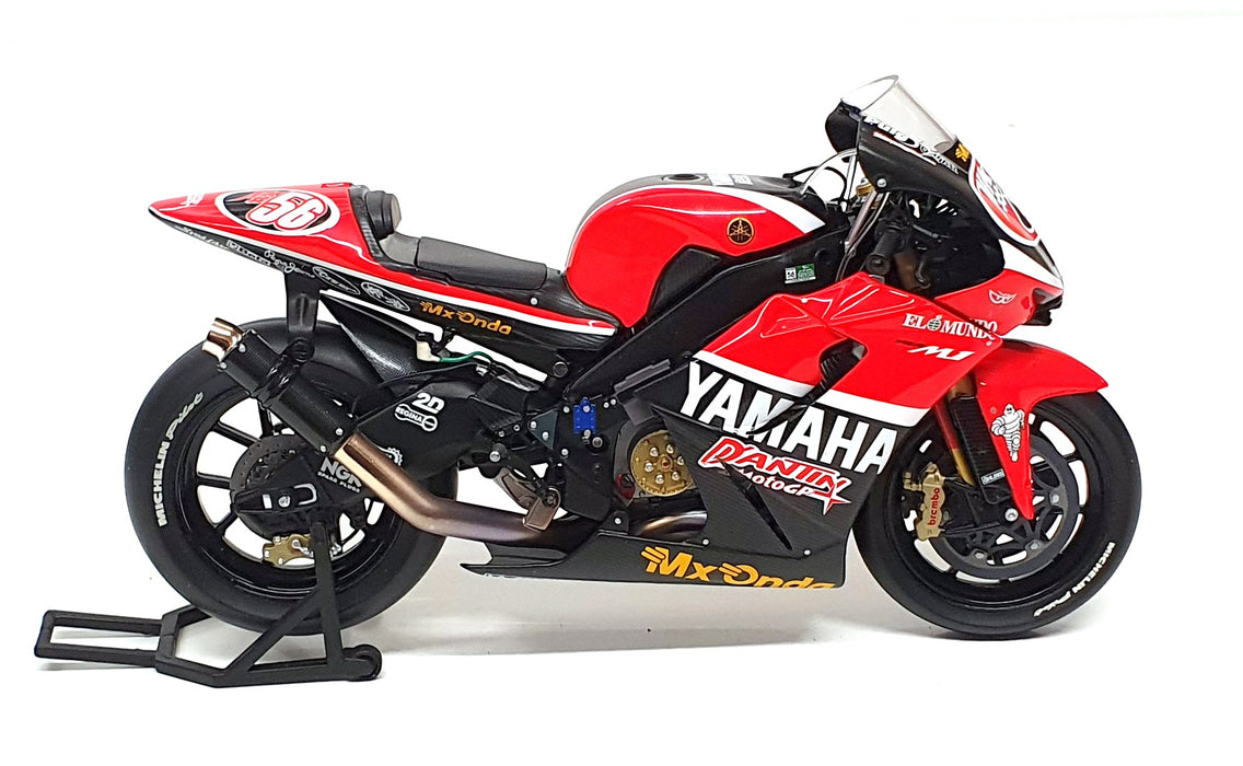 Minichamps 1/12 Scale 122 036356 - Yamaha YZR-M1 MotoGP 2003 #56 S. Nakano