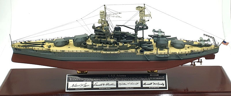 Franklin Mint 1/350 Scale FM161123 - U.S.S. Arizona Battleship signature Edition