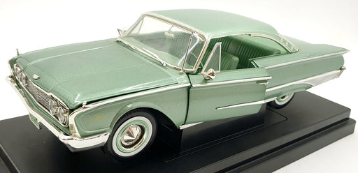 Ertl 1/18 Scale Diecast 32299 - 1960 Ford Starliner - Green