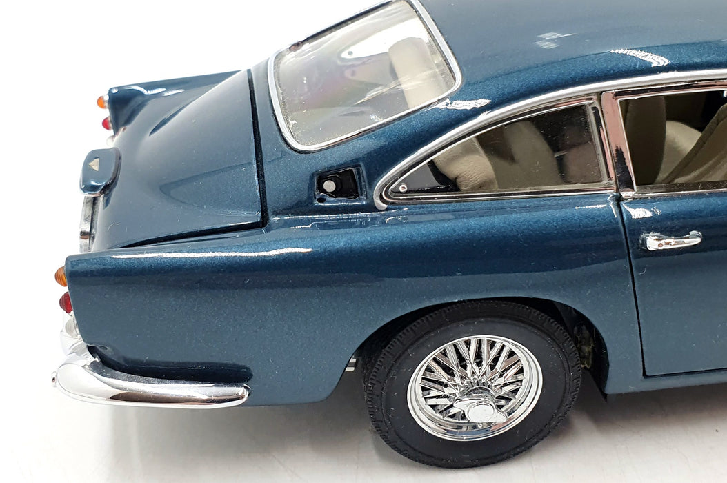 Danbury Mint 1/24 scale Diecast AMLE01 - 1964 Aston Martin DB5 - Blue
