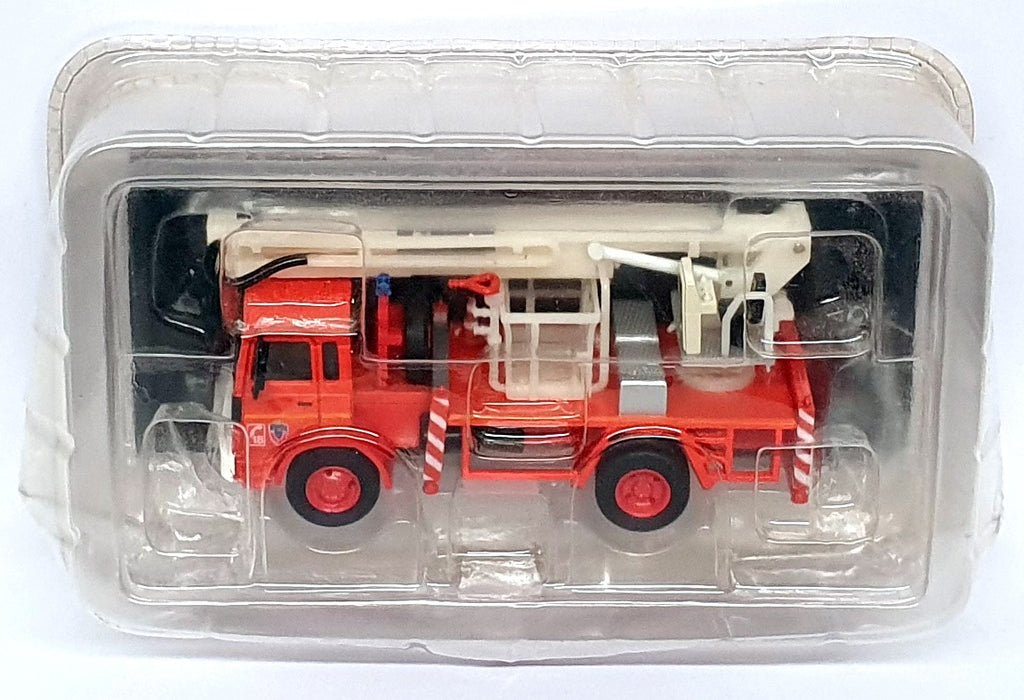 Del Prado 1/50 Scale FEN77 - 1995 CBEA 18m Renault Fire Engine - Red