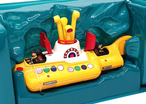 Corgi Toys 803 Reissue CD54321046 - The Beatles Yellow Submarine Red Hatch Ed.
