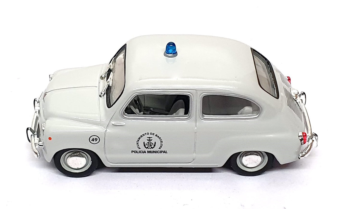 Solido 1/43 Scale 642115 - Seat 600D Policia Municipal Police - Grey