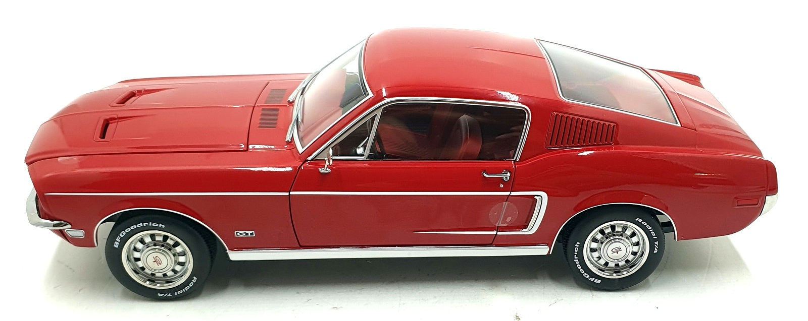 KK Scale 1/12 Scale KKDC120222 - 1968 Ford USA Mustang GT Fastback Coupe - Red
