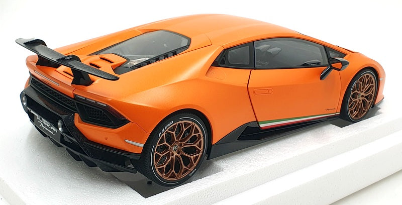 Autoart 1/12 Scale Diecast 12076 - Lamborghini Huracan Performante - Orange